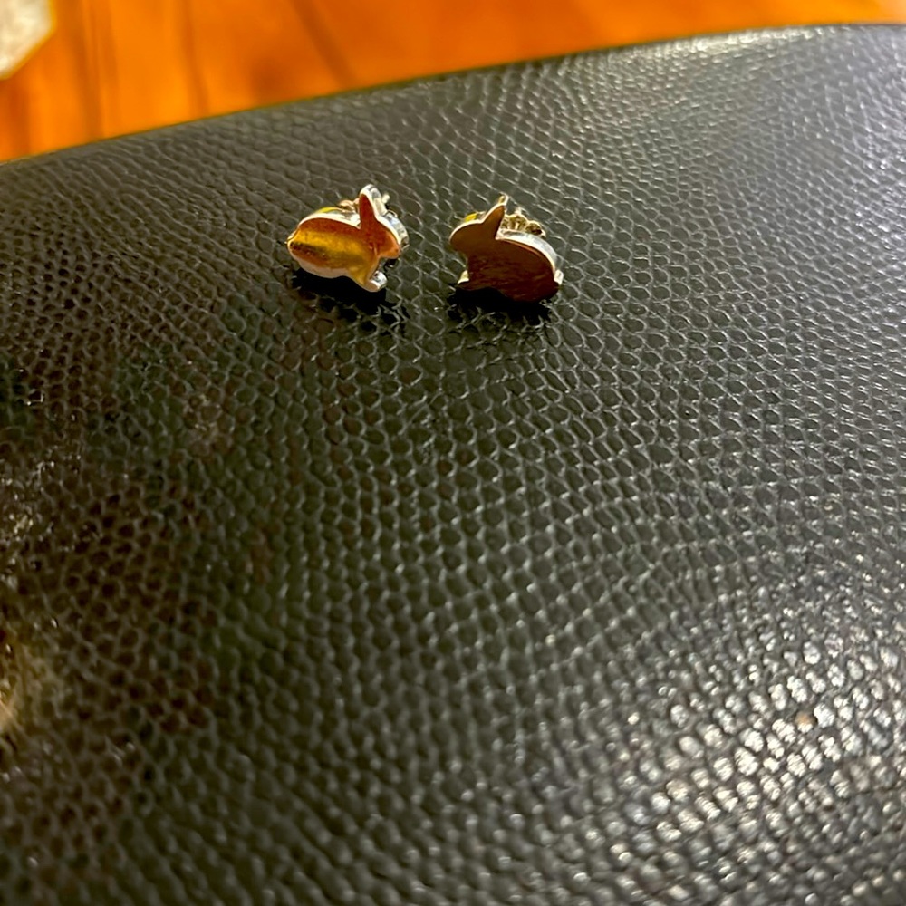 Rabbit shaped silver stud earrings